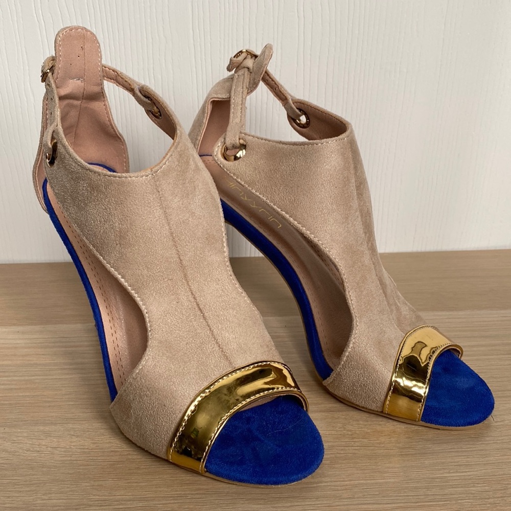 Suede Tan Blue and Gold Heels, Women’s Size 8